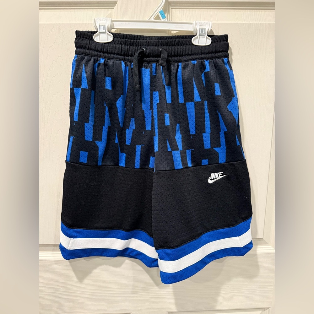 Nike boys air mesh shorts YXL 14 blue and black